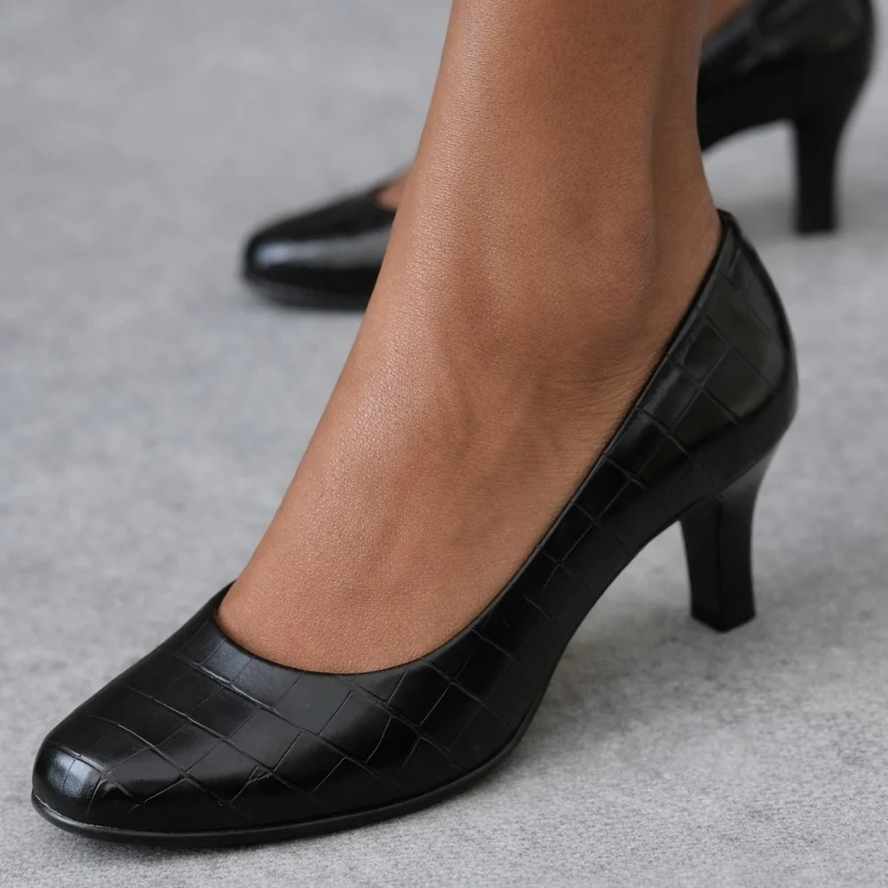 Easy Street Black Textured Heels